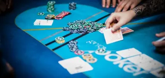 dealer poker